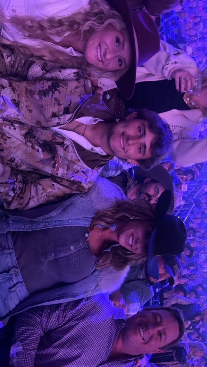 Saylor Bures tweet media