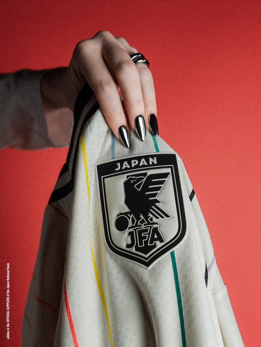 個性を解き放ち、世界を塗り替えていく。 アディダス サッカー日本代表