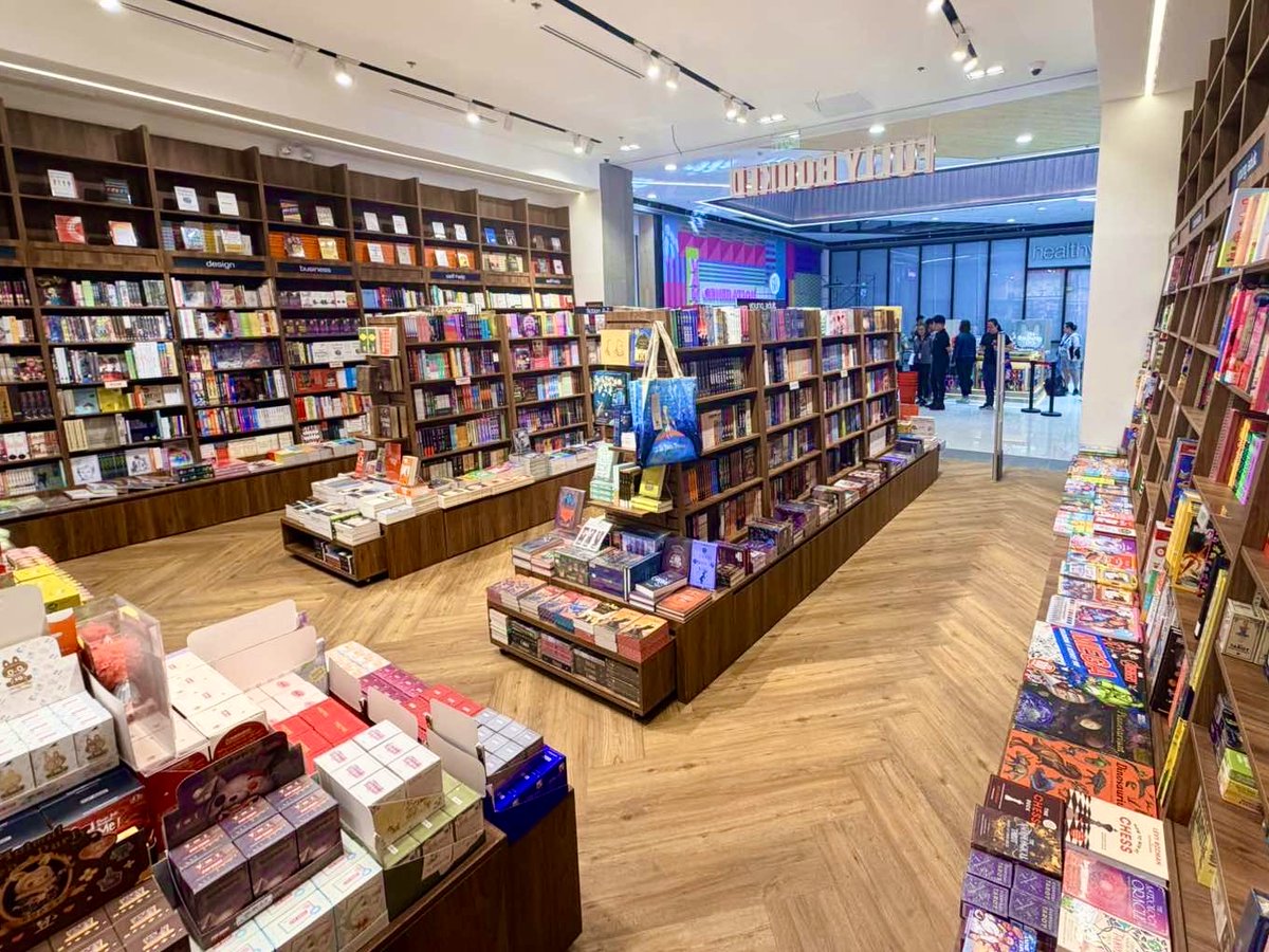 Fully Booked tweet media