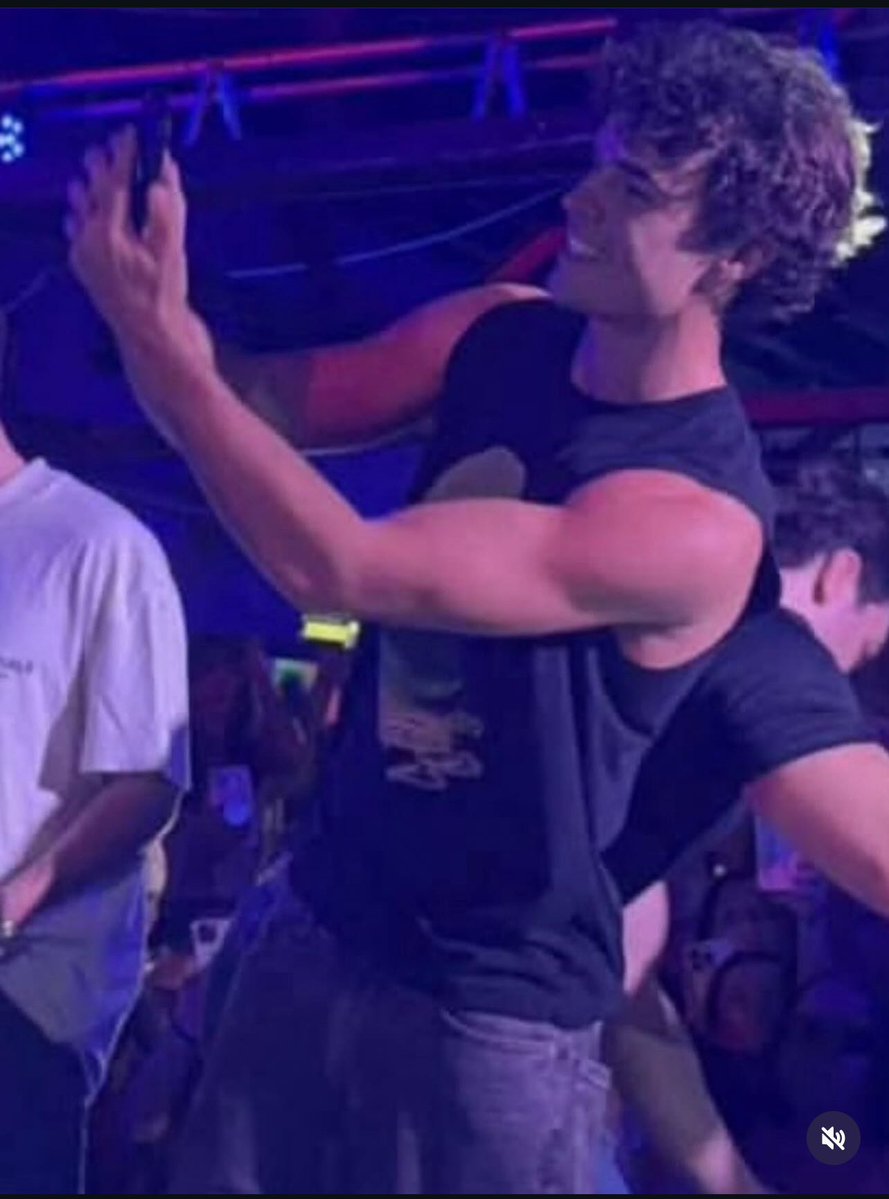 ⋆˚𝜗𝜚 briana 𝜗𝜚˚⋆ tweet media