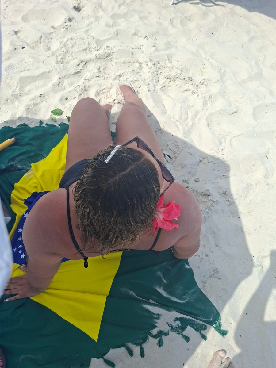 maiamontenegro8's tweet photo. Floripa 26'🫧 https://t.co/t4LQZAuhBi