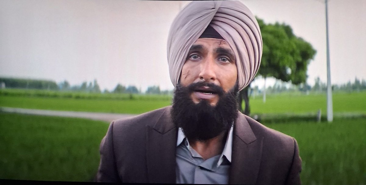 That moment when Jaskirat reaches his home… but chooses not to meet his family tells you everything about a spy’s life.

In Pakistan, he burns his family photo.
Back in India, he burns his wife and child’s photo.
In the end, he’s left with nothing.
That’s the true cost of being