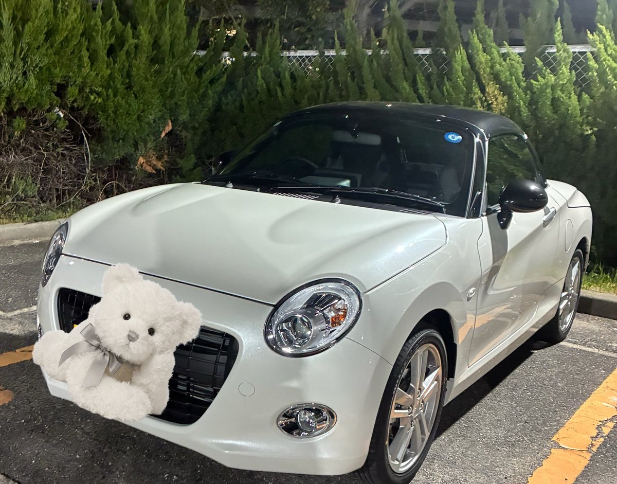 lin_ek_'s tweet photo. 念願の初マイカー🙈
走行中、前の型のコペンと並びニヤニヤしました😘
かわいいなぁ！ https://t.co/Hmf6gNAHXr