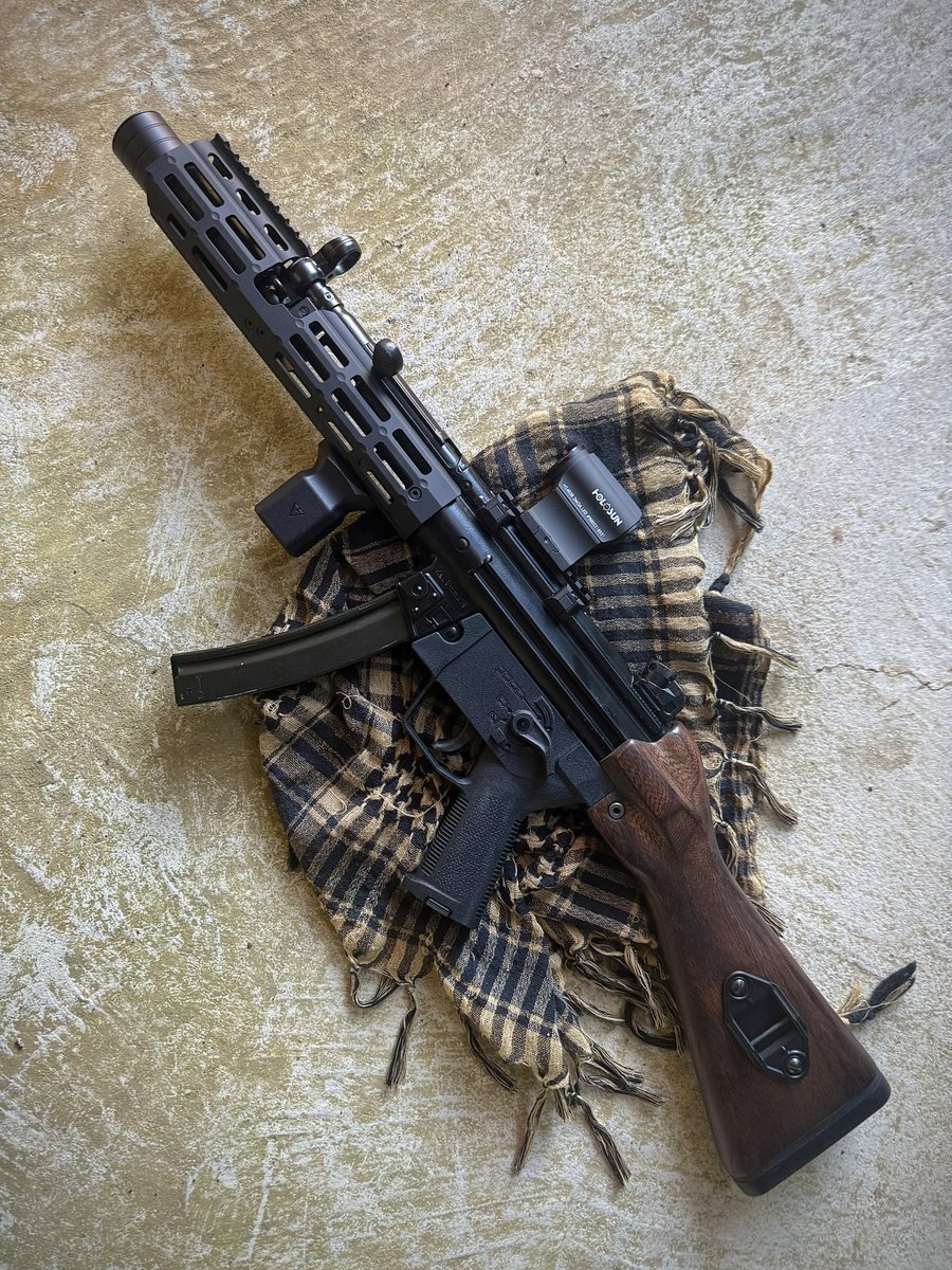 aohate custom tweet media