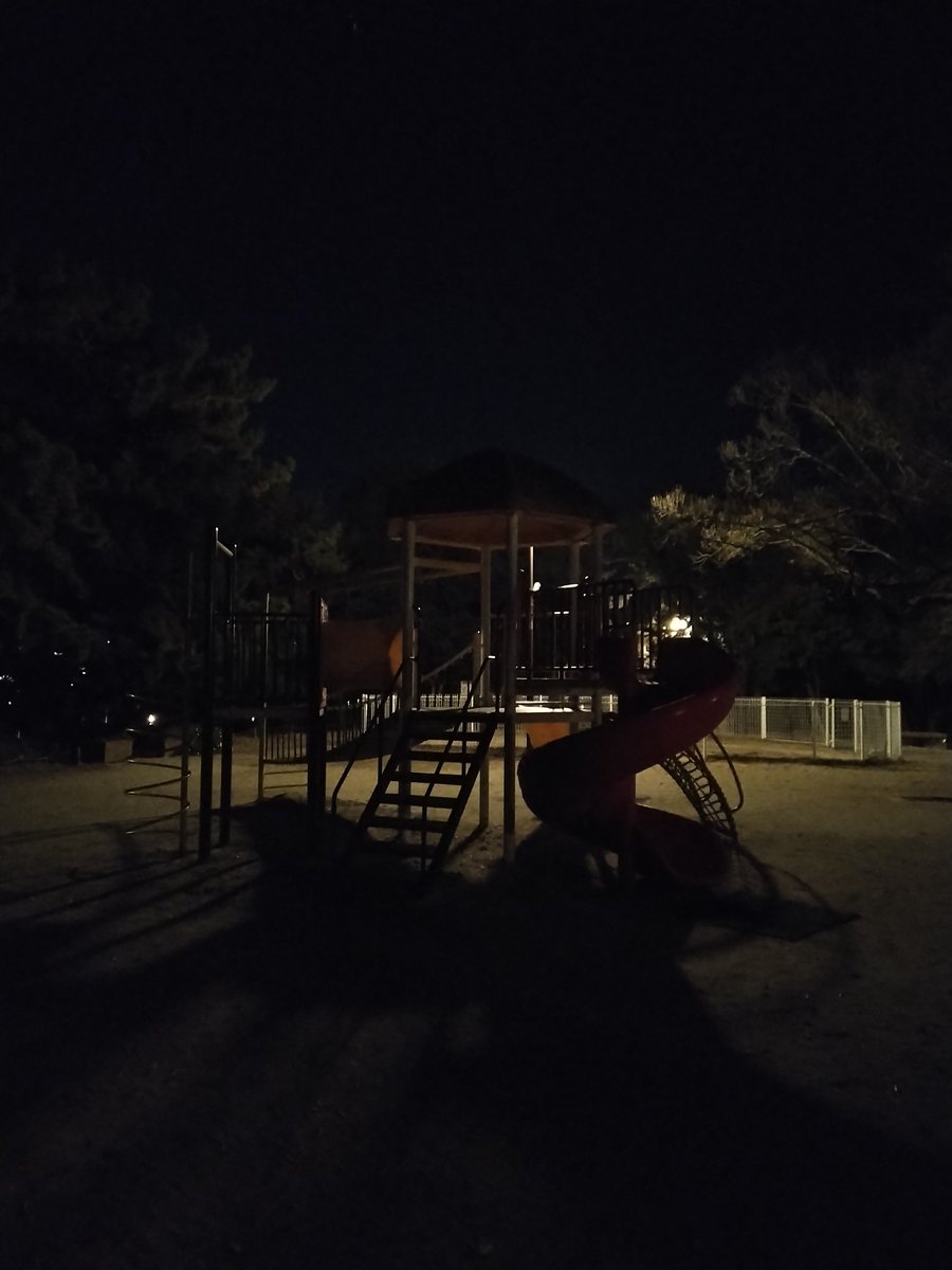 よるのこうえん