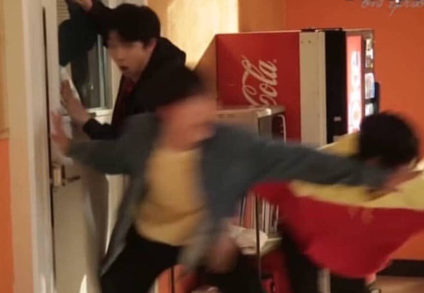 jikokkyu's tweet image. LAS RISAS EN HOOLIGAN