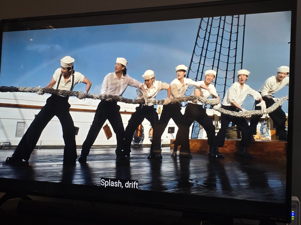 namgi kiss on stage at bts world tour tweet media