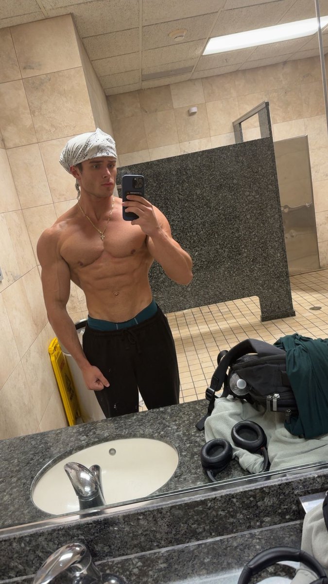 Daddimoose tweet media