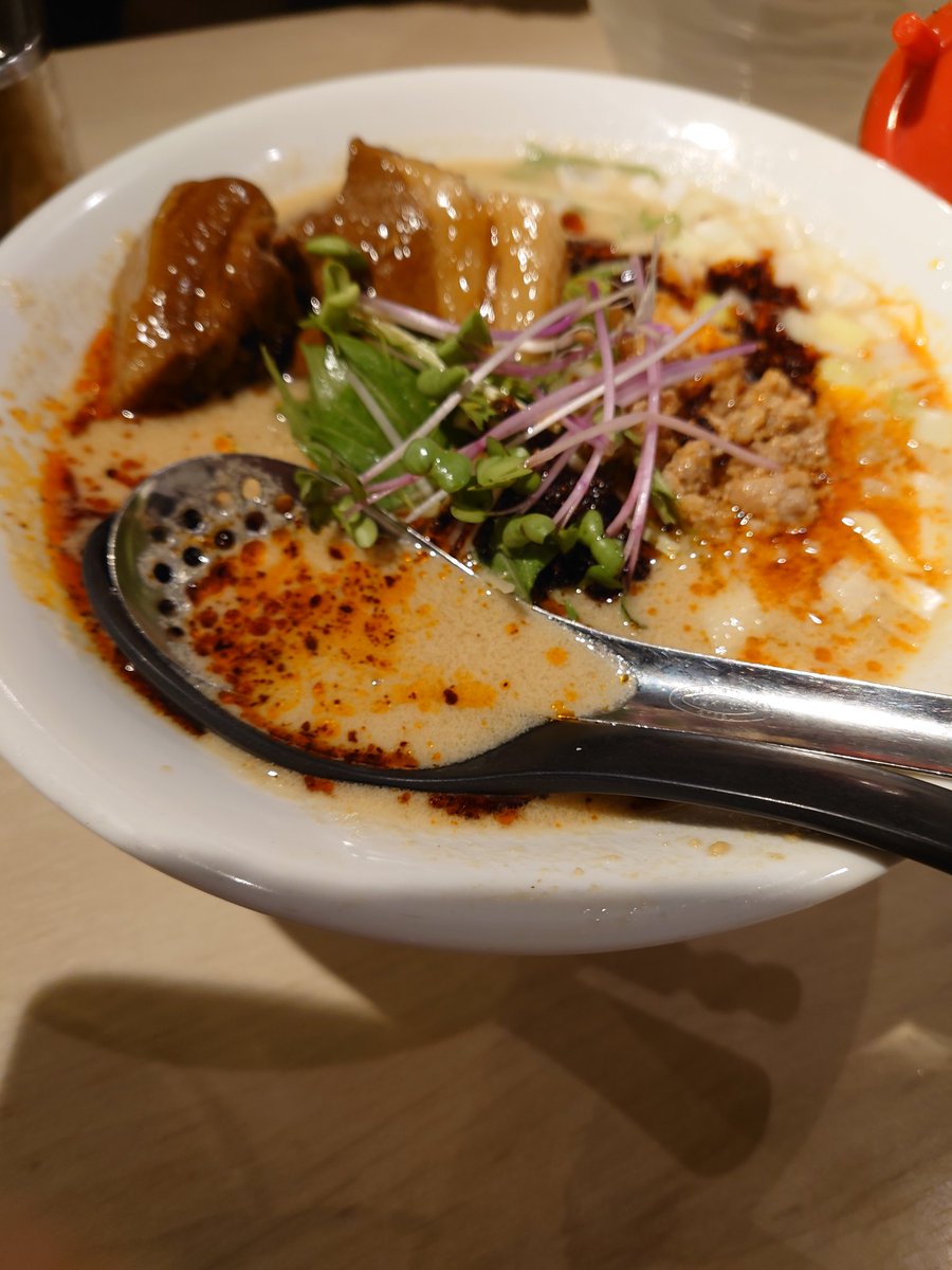 sionECO's tweet photo. お昼は角煮担々麺でした https://t.co/HqSCXBUDwj