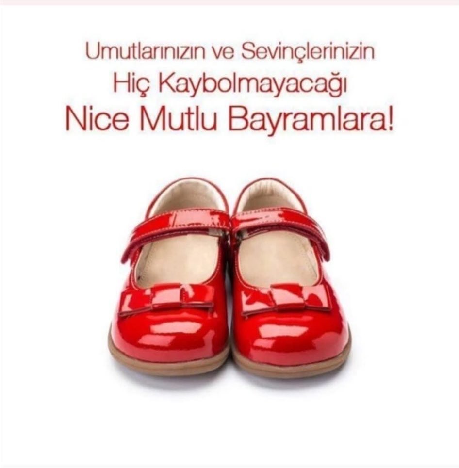 Geçmişin bu günle,
Üzüntünün neşeyle,
Öfkenin sevgiyle barışması dileklerimle...
Bayramınız kutlu olsun...
🍬🙏🙋🏻‍♀️

#RamazanBayramı
#ramazanbayraminizmübarekolsun #iyibayramlar Hayırlı Cumalar
