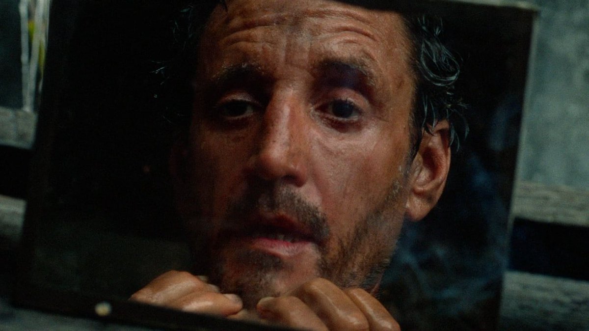 a random pynchon character tweet media