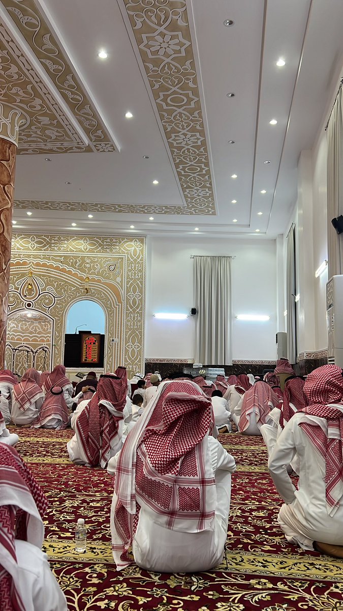 بندر tweet media