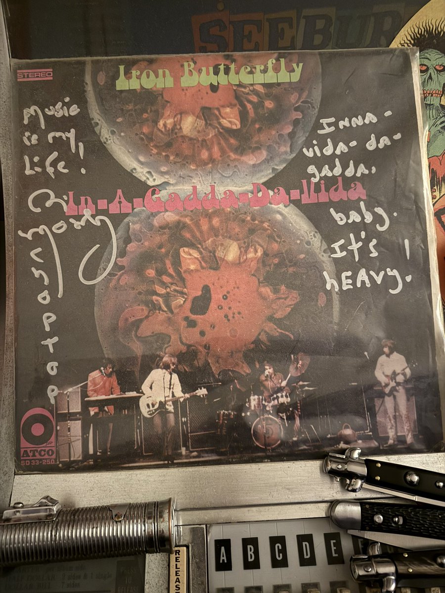 Mells Die In 🖤 tweet media