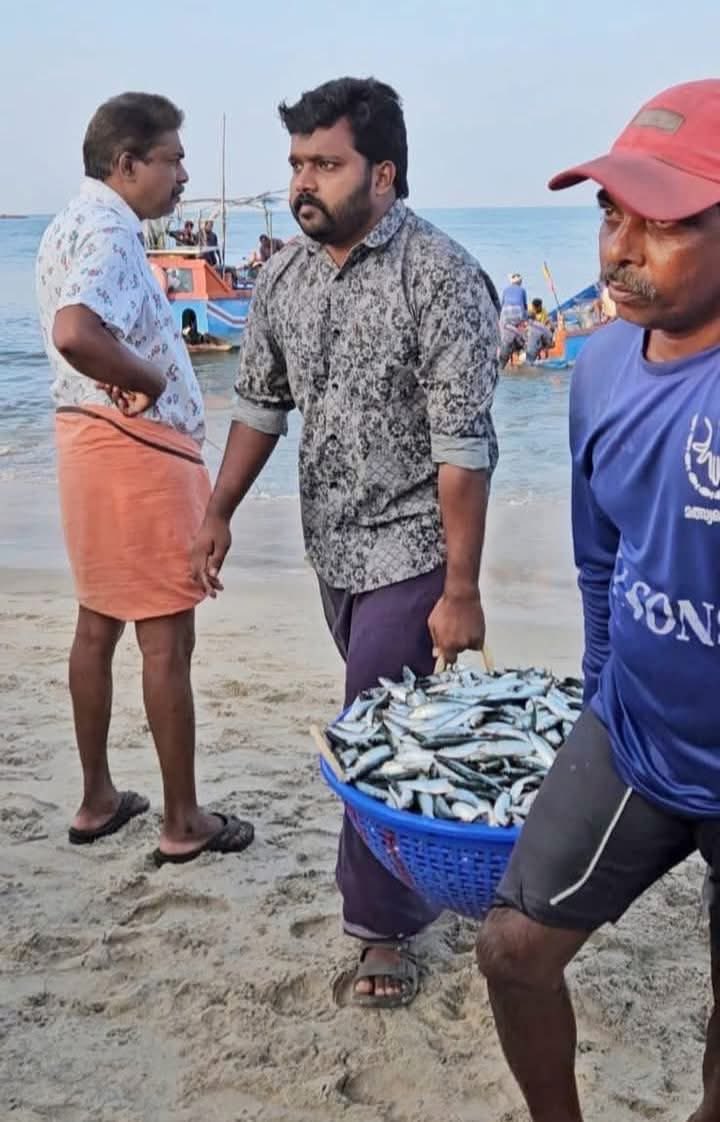 ロクソン tweet media