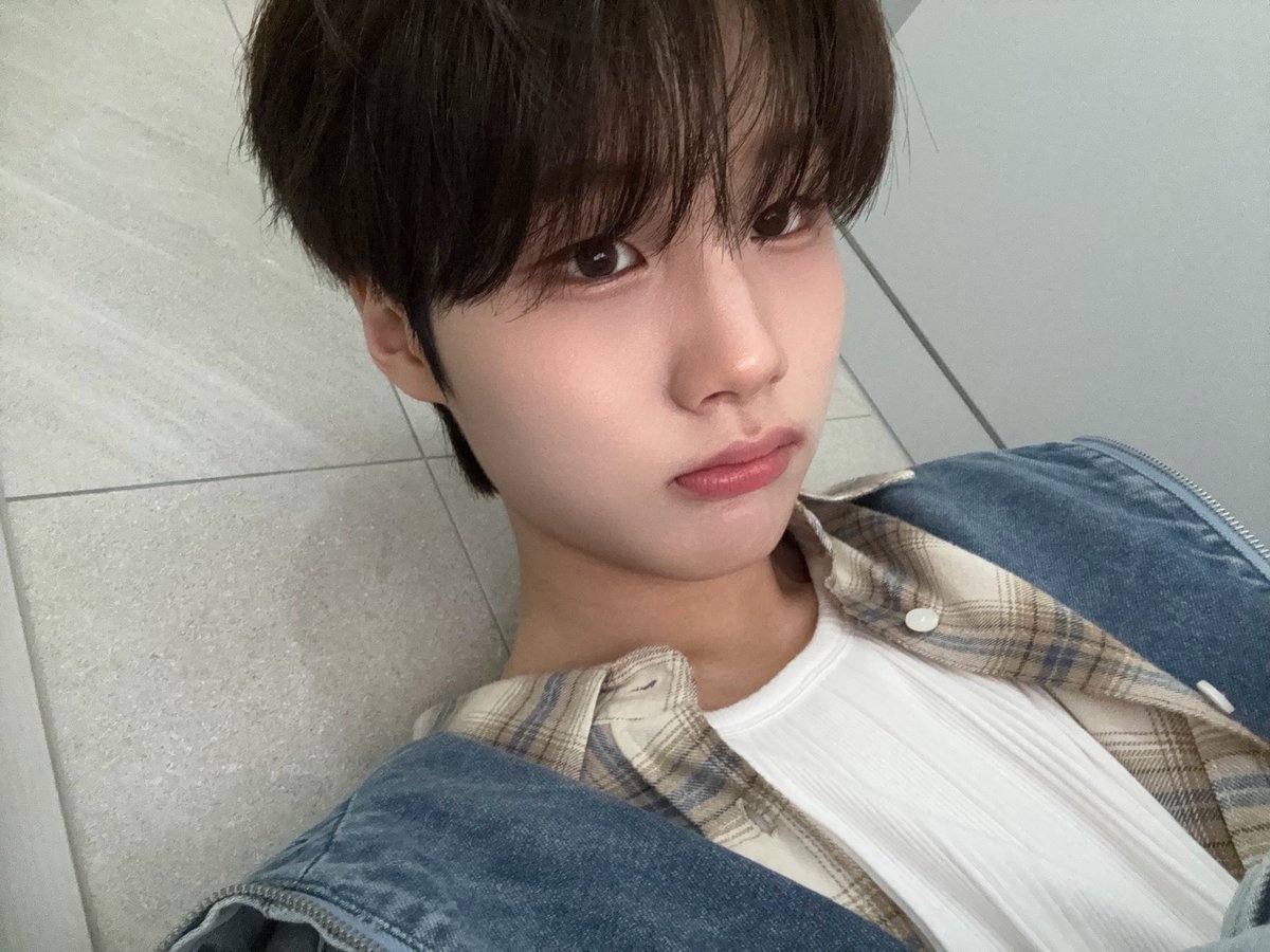 idntt_cosmo's tweet photo. 오늘만 나도 멋져볼래

#idntt #아이덴티티 #アイデンティティ
#unevermet #이환희 #leehwanhee https://t.co/V2s7kZMfBw