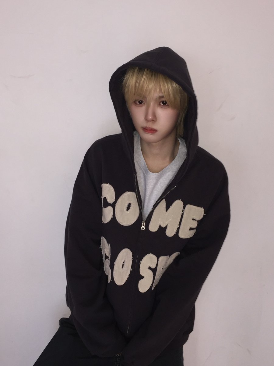idntt_cosmo's tweet photo. 보고싶어요 🫤

#idntt #아이덴티티 #アイデンティティ
#yesweare #김성준 #kimseongjun https://t.co/jsiVp7wAhJ