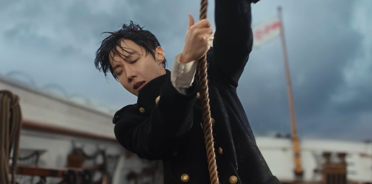 jhobiro's tweet image. ── .✦ hoseok for SWIM