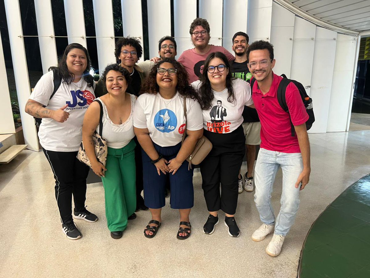 Art3my5's tweet photo. Partido democrático trabalhista 🌹 https://t.co/c6dqvP1ljm