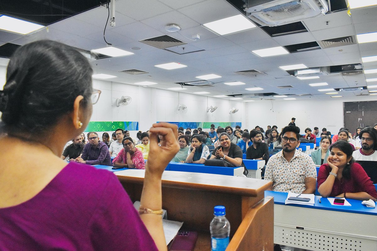 dsjduofficial's tweet photo. In this 20th Weekly Lecture Series in DSJ, the topic was on “Notion of Womanhood.” The session featured Prof. Anupama Goel, Professor of Law at National Law University, Delhi, and was presided over by Dr. Sanjay Verma, OSD, Delhi School of Journalism, University of Delhi https://t.co/Kd1XUbYrFp