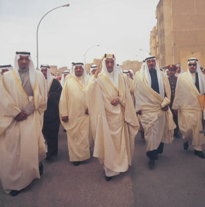 #عاشق_الماضي tweet media