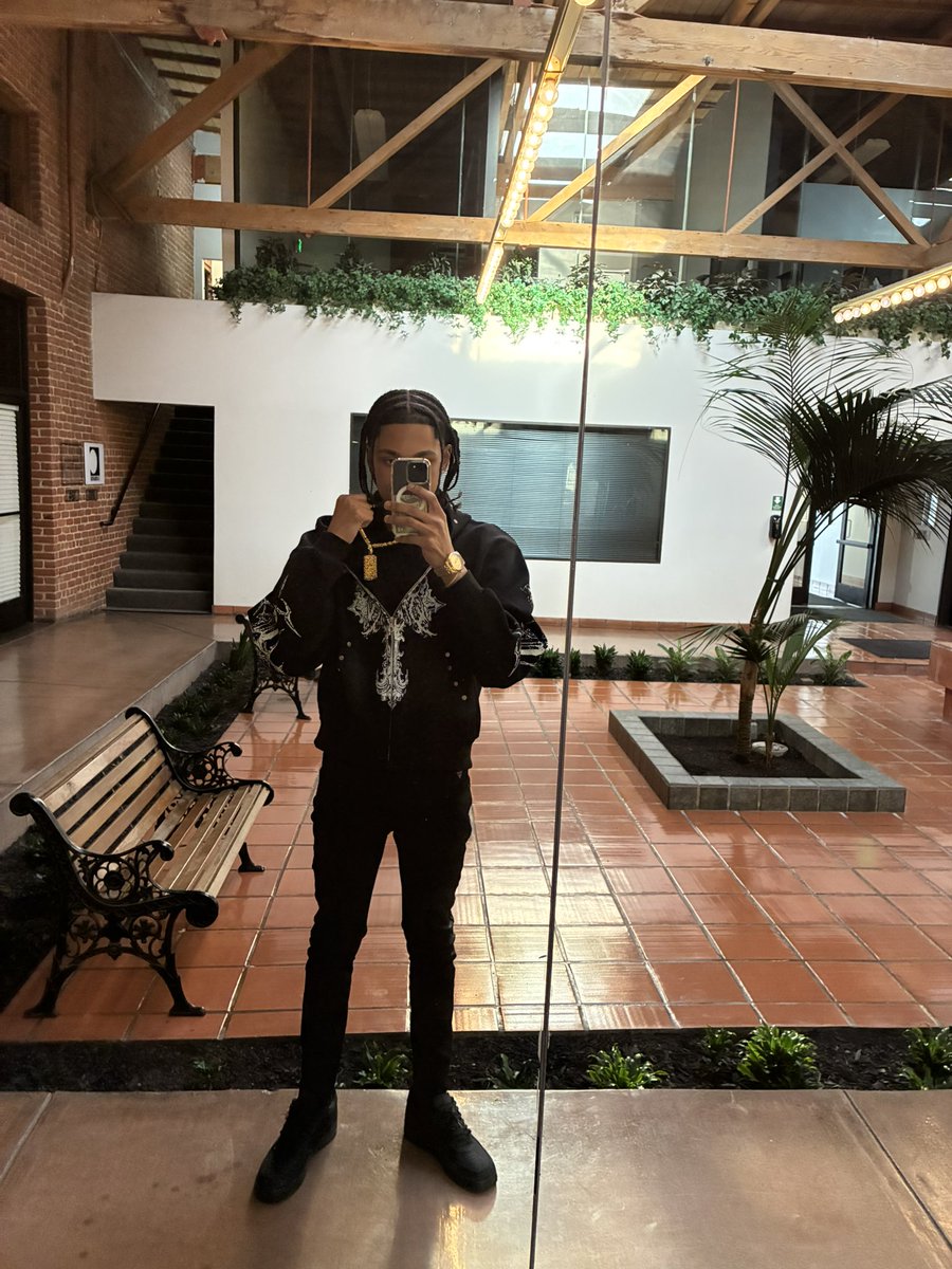 TravisBagz4's tweet photo. My🩸🩸🩸🩸🩸🩸🤞🏽 https://t.co/2hnAbdl7kE