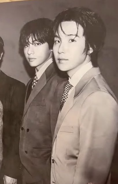 DAEGUARCHIVE's tweet photo. ARE U FUCKN SERIOUS JJSJSHSJHSKSHSJ??!?!?!?@?@???? https://t.co/y6DHF2k8fK
