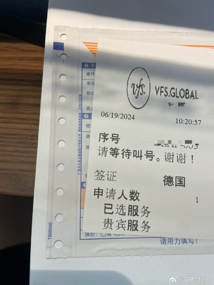 Lauren Aquilina tweet media