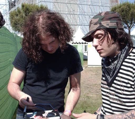 ray toro hourly tweet media