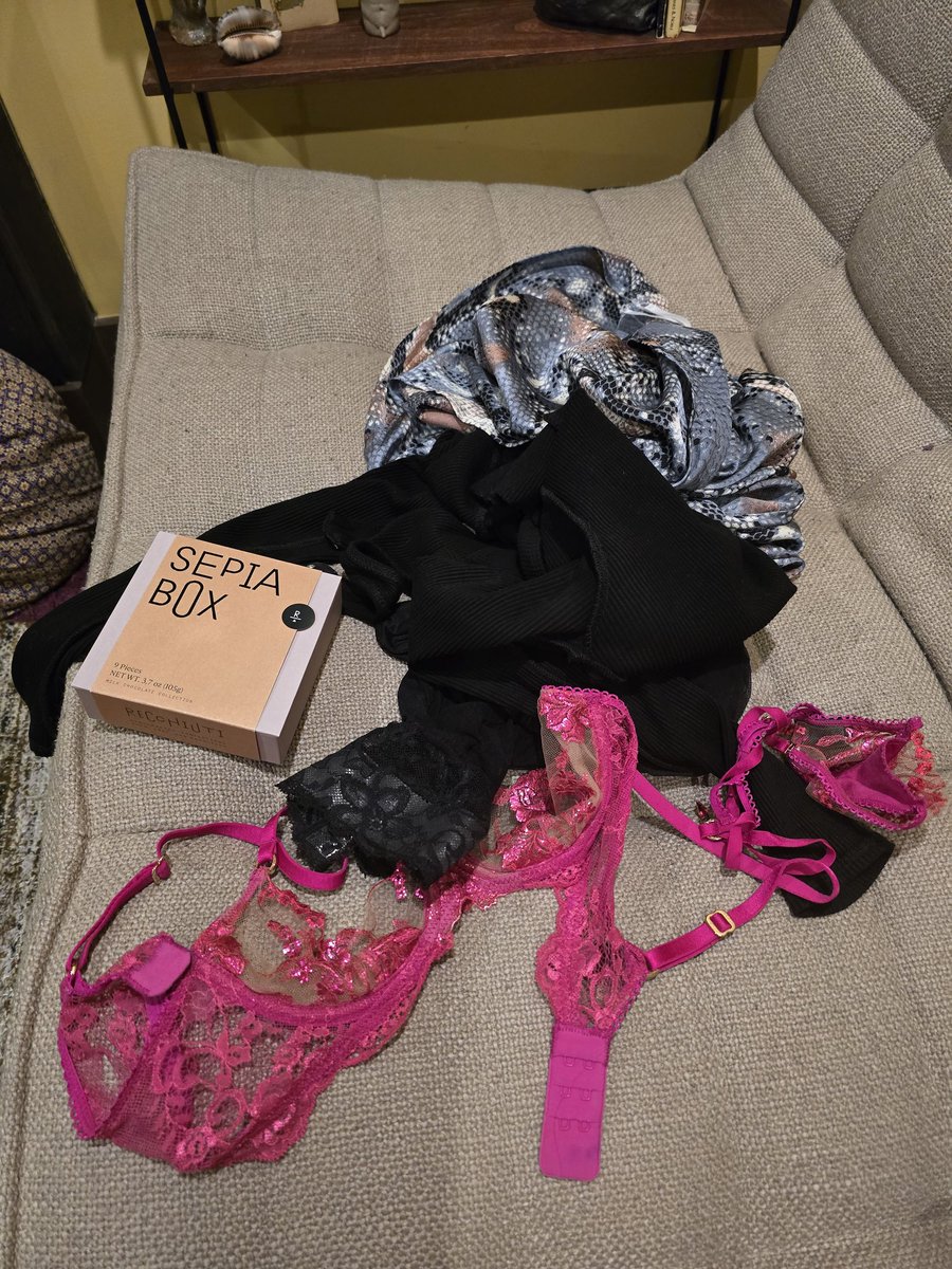 Juliet Sinclair ♡ tweet media