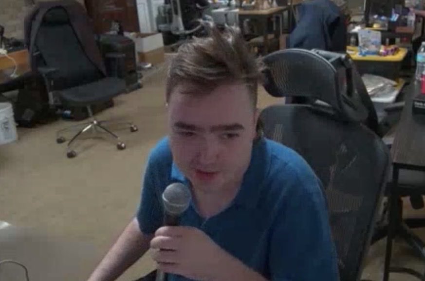 RadioactiveLoafer tweet media