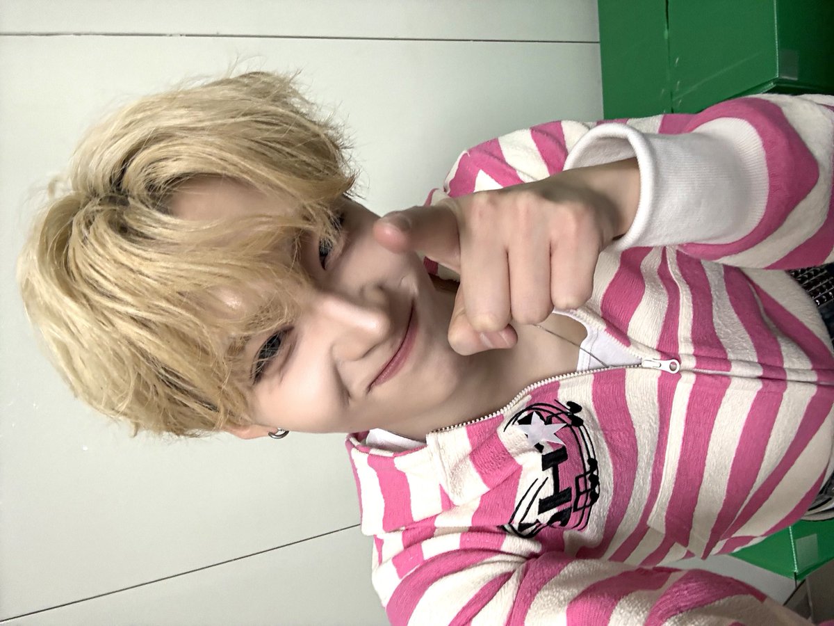 아띠 tweet media