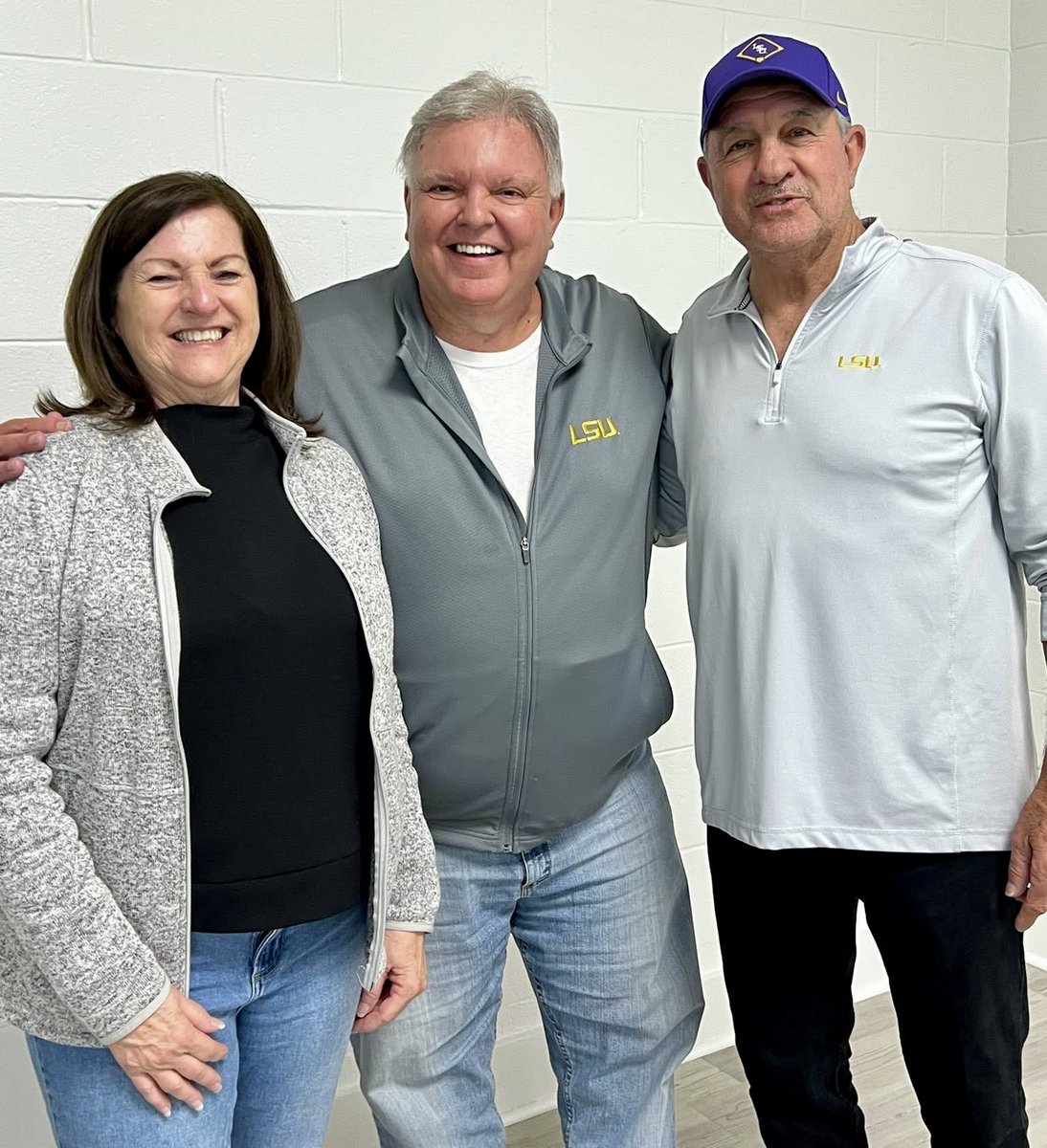 MikeDetillier's tweet photo. Thanks so much to the folks at The Golden Tiger Club in Thibodaux at The Oaks.

Enjoyed being the guest speaker tonight at their event .. 
Super folks !!!

Geaux Tigers 🐅 https://t.co/dzWMHtildI