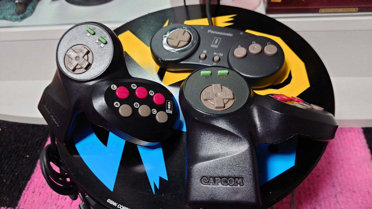 UFFuqHDMNRCi1li's tweet image. 3月20日は3DO REALの発売日だったんだ！🥹✨

ストXのせいで買ってしまったんだが、
Dの食卓も発売日に買って遊んだなあ🥹✨
だけどネオジオCDやサターンのゲームばかり遊んでたからすぐ触らなくなったね…😇

#3DO