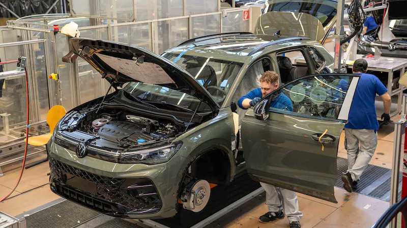 Global Tech & Economy tweet media