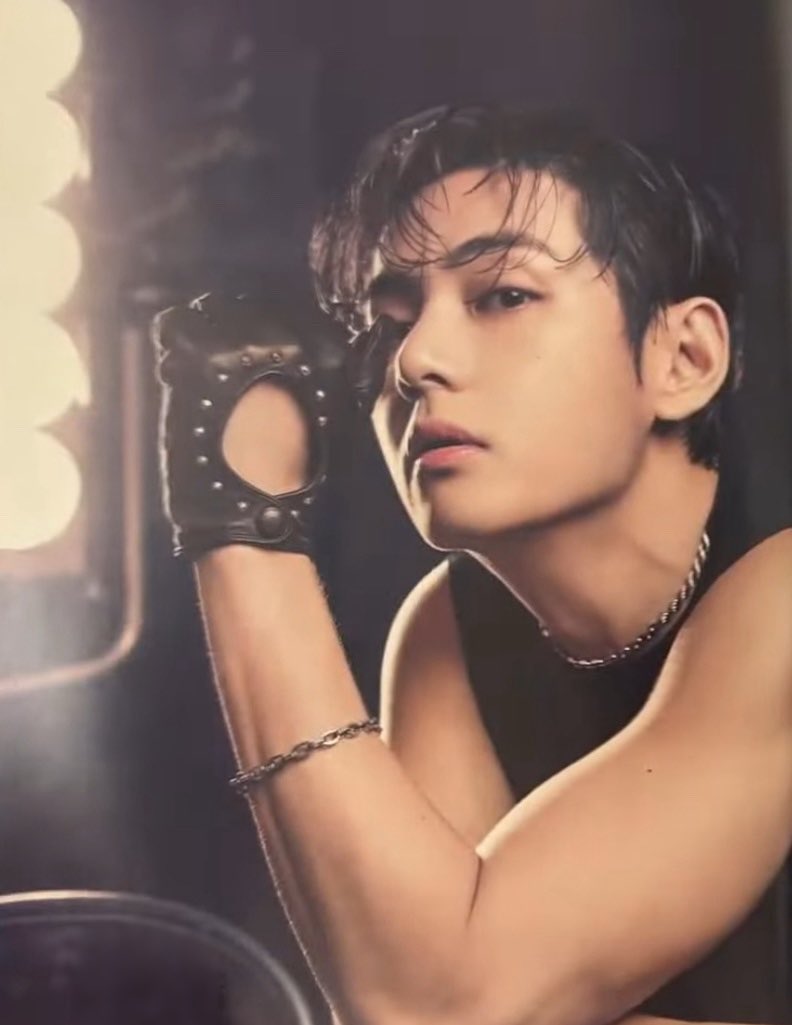 Taehyung Naver tweet media