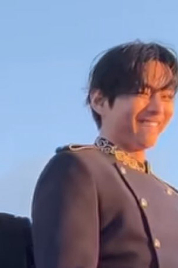 มันจะมีคนอยู่2ประเภทที่ :
ติดเบียว                                            ติดตลก