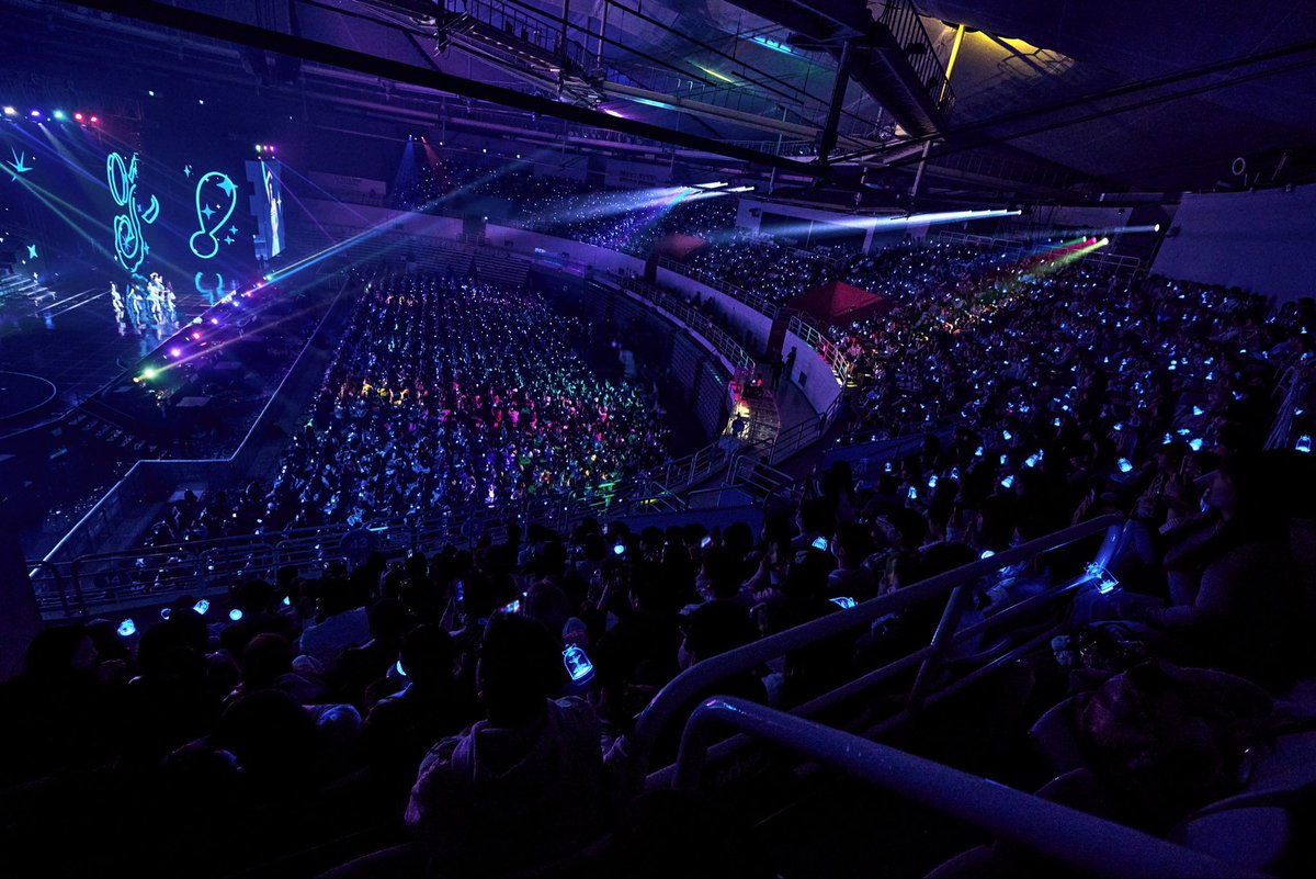 𑁍ࠬܓ tweet media