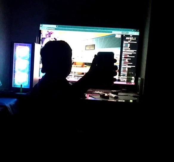 SALAS CON LA ALTERNATIVA ES BARNEY EL DINOSAURIO tweet media