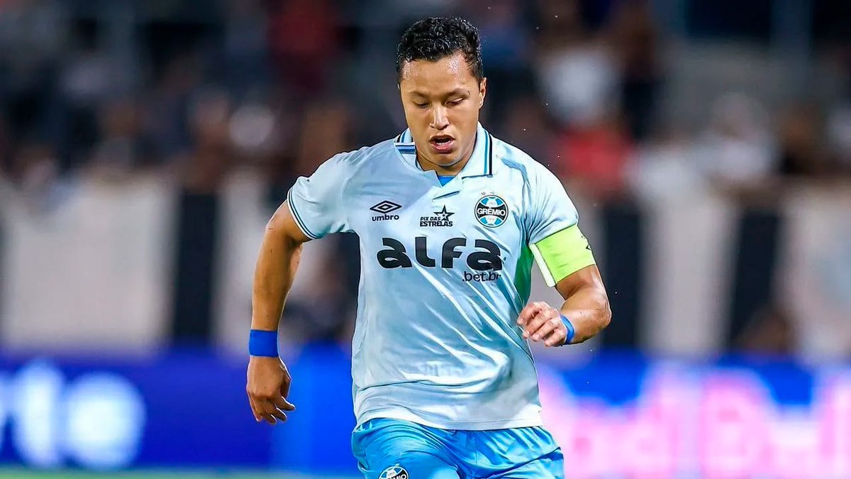Bah eu fiquei em choque, preferia mil vezes uma derrota de 10x0 do que ver isso acontecer justo com o #Marlon.

Força Capitão!!!
Que tu volte aos gramados o mais breve possível. Estamos contigo!!!