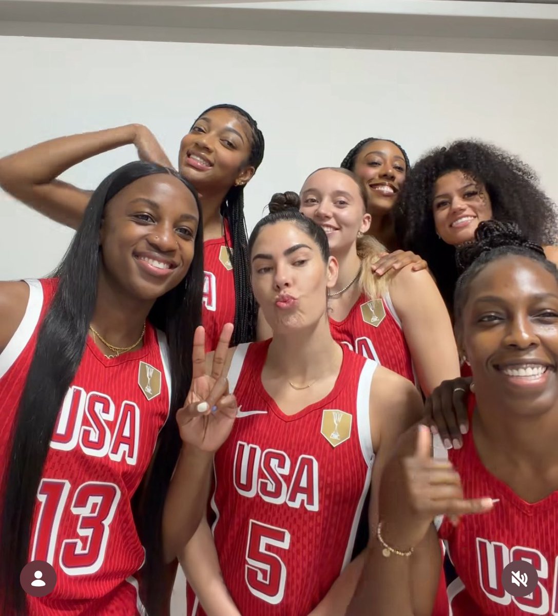 Bahamiangyal tweet media