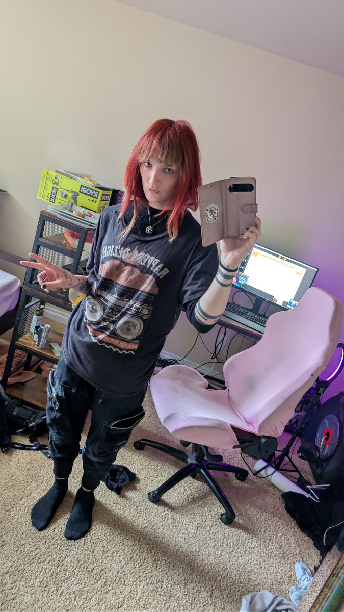 s.eve_n🐶 tweet media