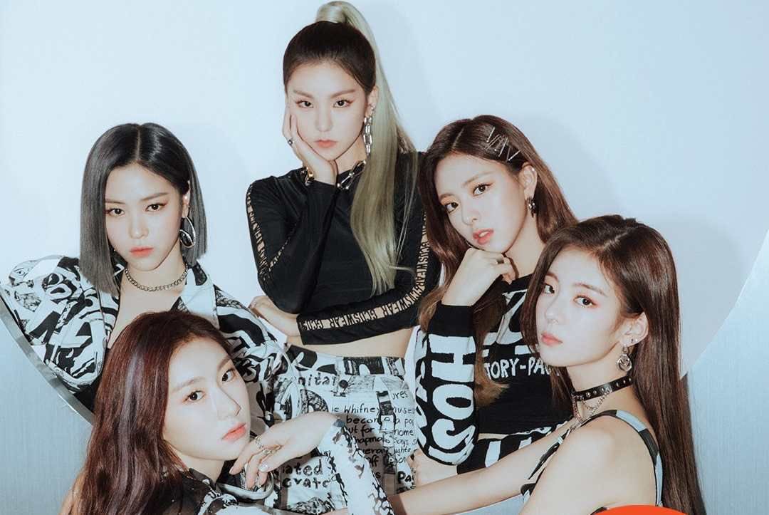 ITZY BASE tweet media