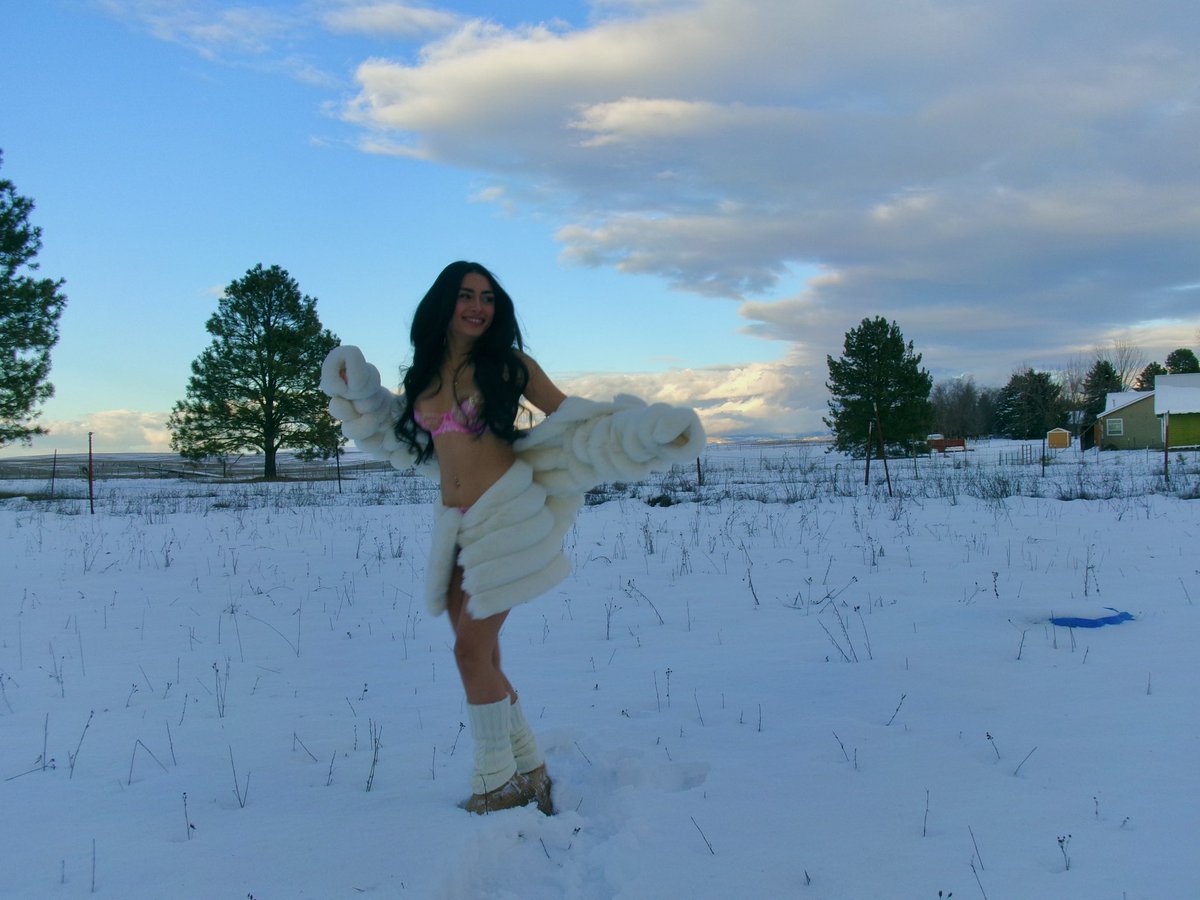 Tomi Moon tweet media