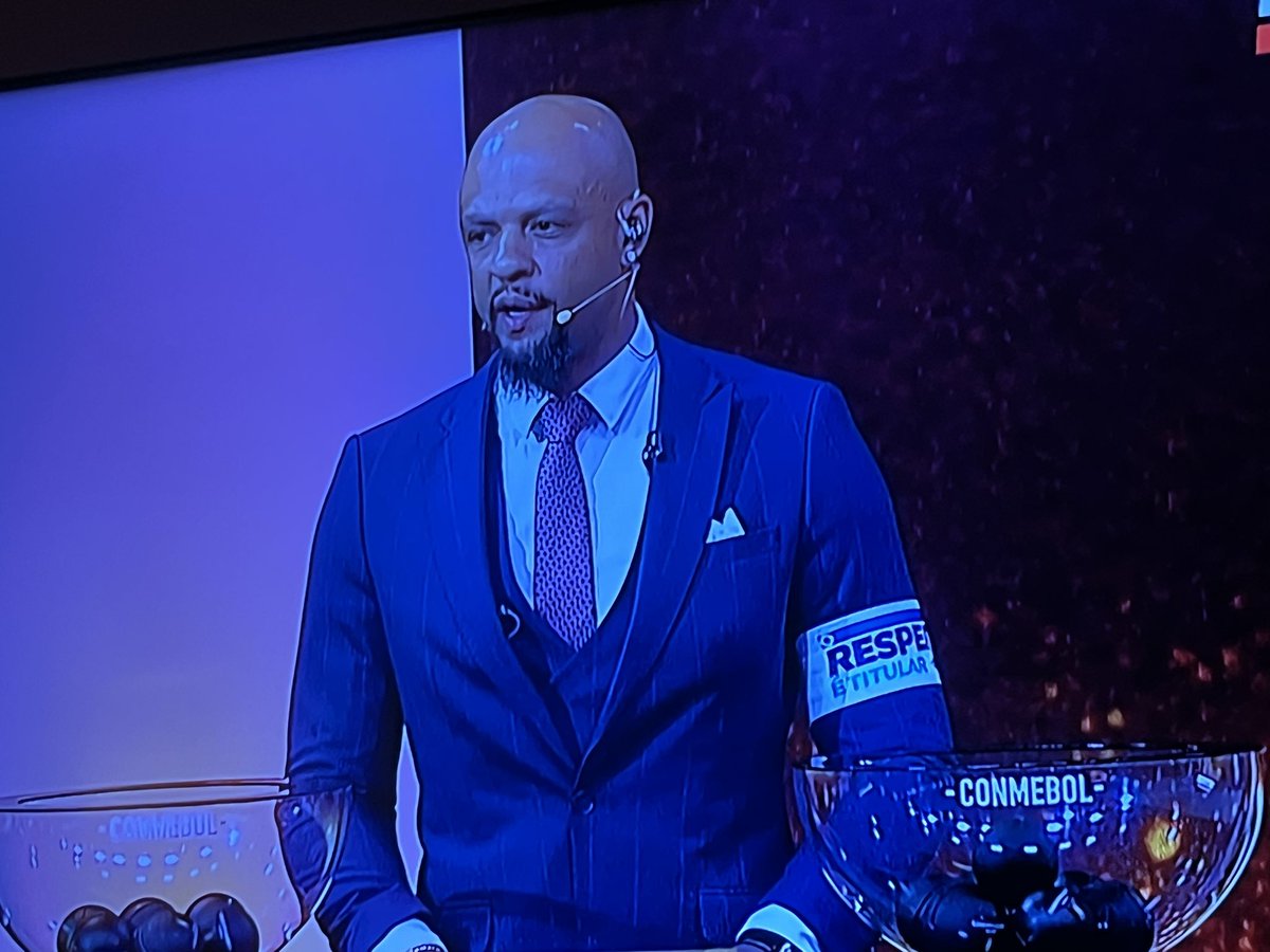 martinpardo77's tweet image. Dice Alejandro Domínguez que es fundamental el #fairplay en la @Libertadores 
Acto seguido,; lo pone a Felipe Melo 🤣