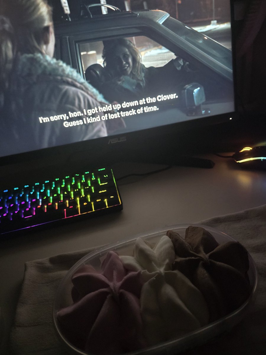 皿 #SurvivingThePrem tweet media