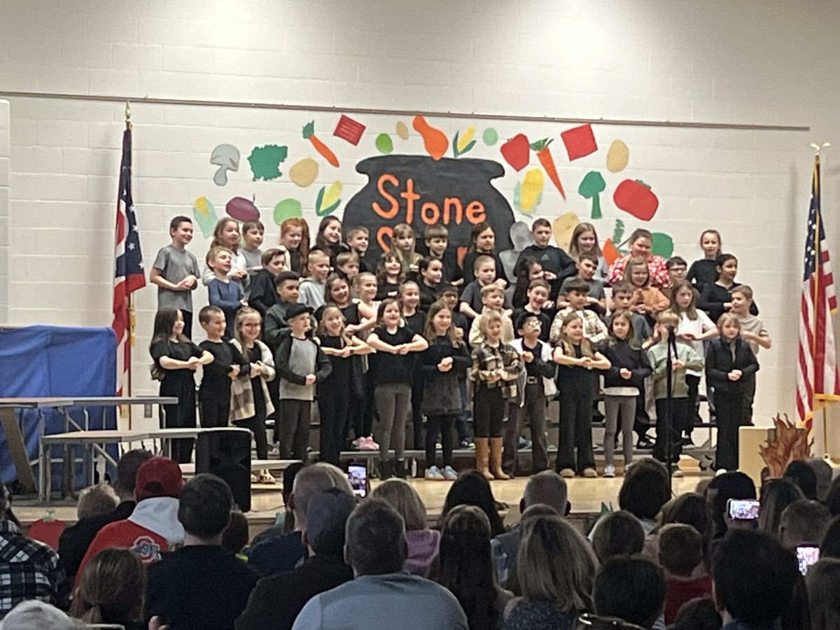 awlsmo's tweet image. What fun performance by 2nd graders and Miss Jarvis this evening.  It was a packed room!  #musiceducation
