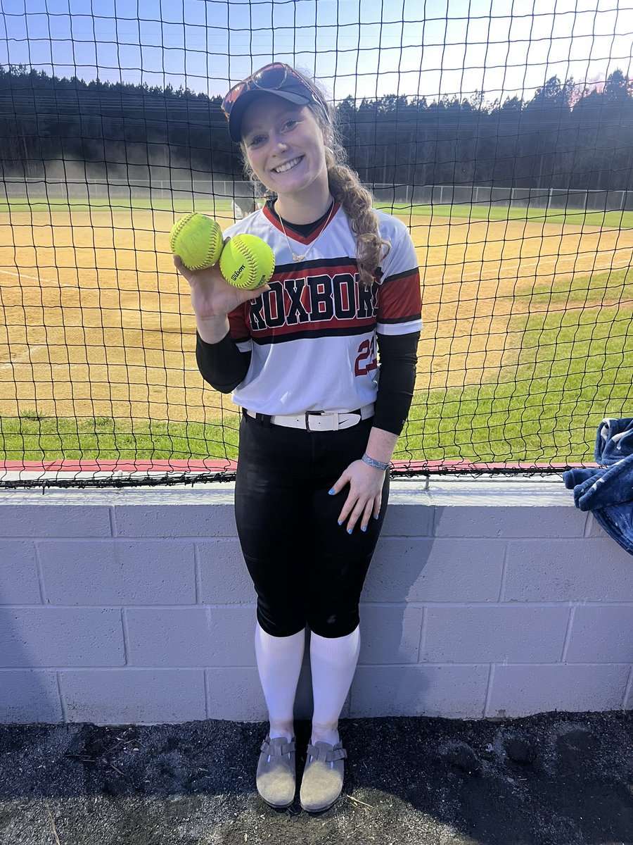 LeahGriffin2028's tweet photo. Got my first ever GRAND SLAM tonight! 💣💣 I went 2-3 with another home run in my third at bat! GO BULLDOGS🐾 @THStormPowell @CoastRecruits @SBRRetweets https://t.co/CDd0l0taER