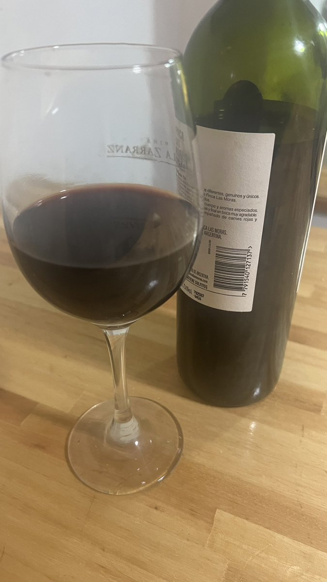Cocinar tomando una copa de vino es lo más !!!