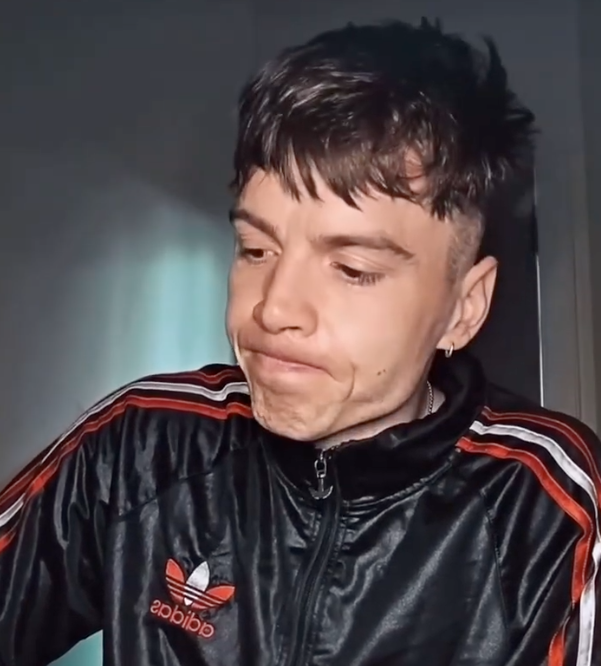 fuckhead (linds) tweet media