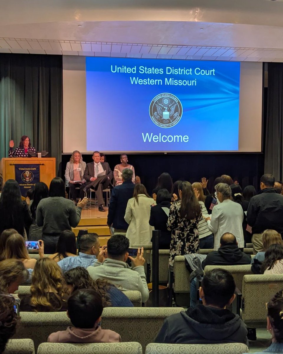 KCMO Public Library tweet media